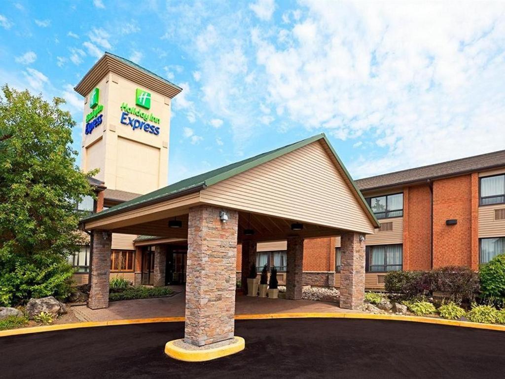Holiday Inn Express Toronto East - Scarborough By Ihg Exterior foto