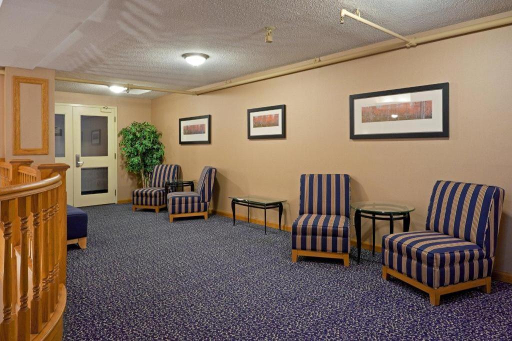Holiday Inn Express Toronto East - Scarborough By Ihg Exterior foto